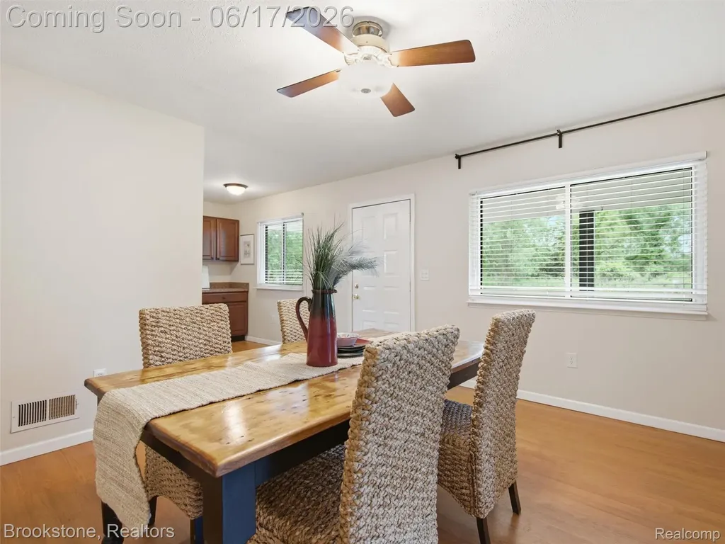1840 S Lake Court Novi City MI 48377