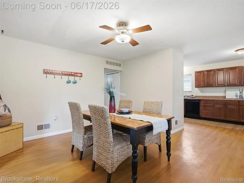 1840 S Lake Court Novi City MI 48377