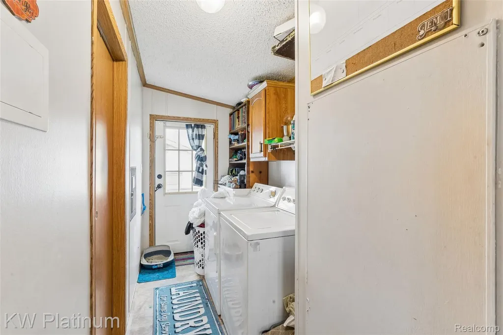 23207 Fountain Clinton Charter Township MI 48036