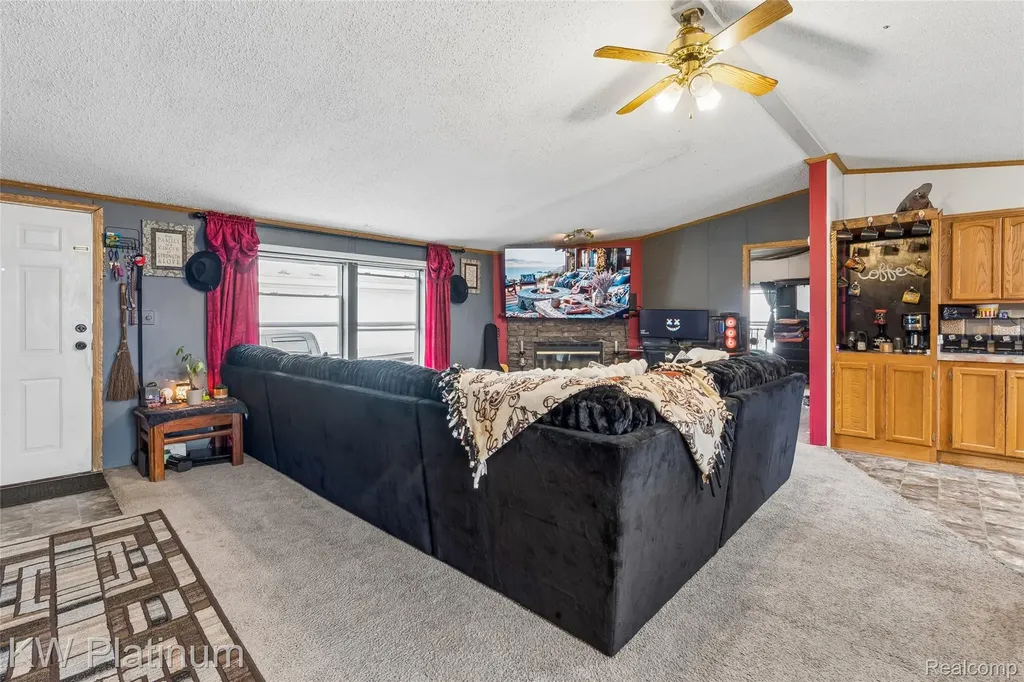 23207 Fountain Clinton Charter Township MI 48036