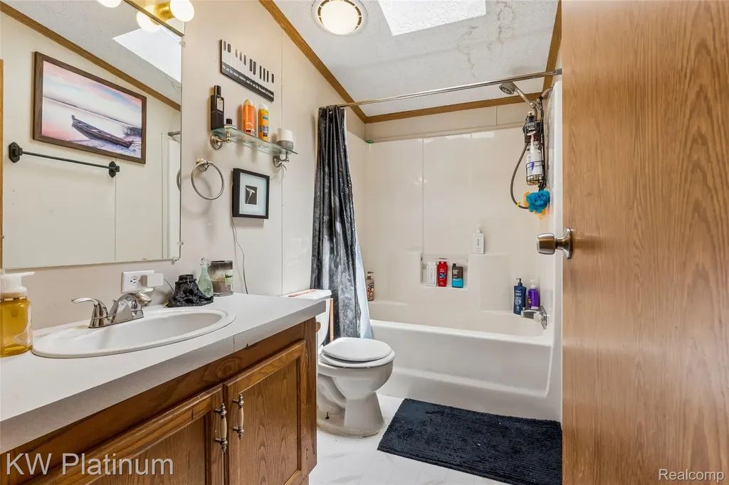 23207 Fountain Clinton Charter Township MI 48036