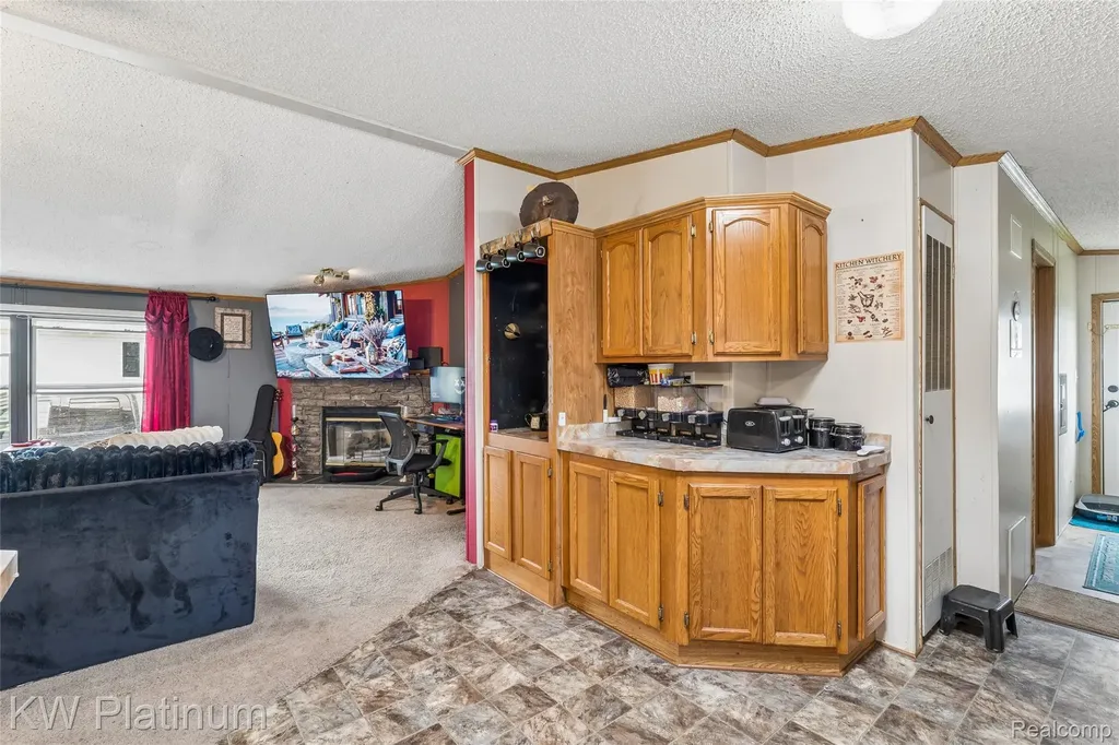 23207 Fountain Clinton Charter Township MI 48036