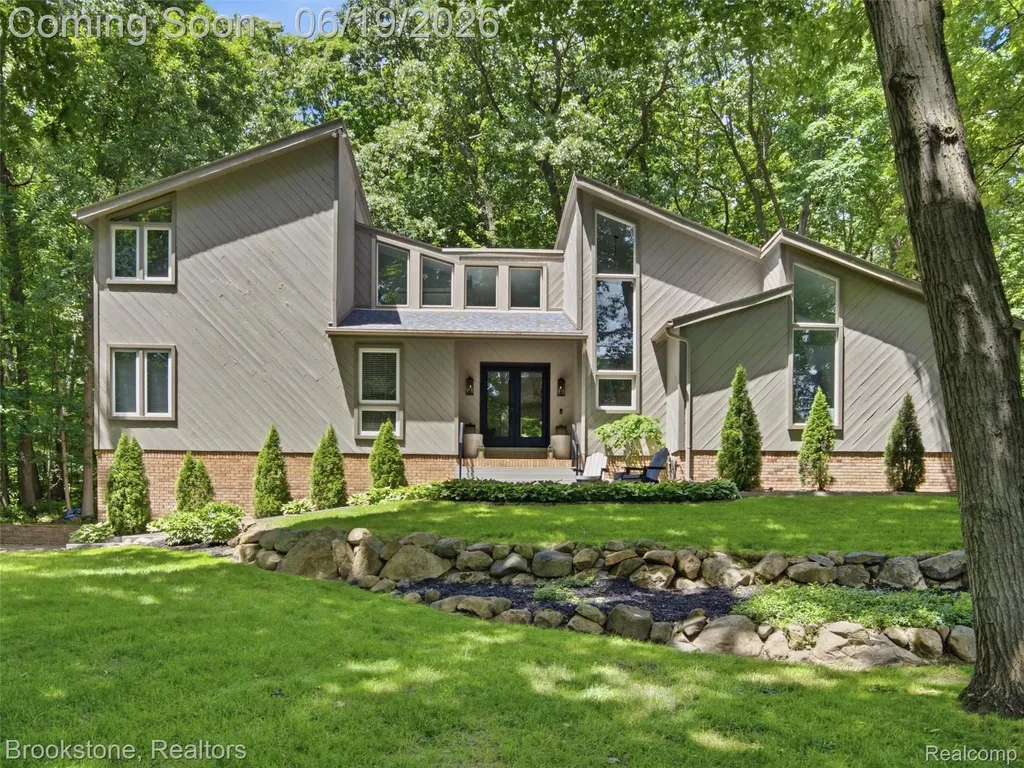 7450 Deerhill Drive Independence Charter Township MI 48346