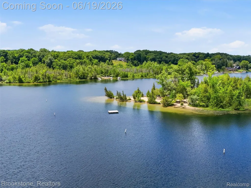 7450 Deerhill Drive Independence Charter Township MI 48346