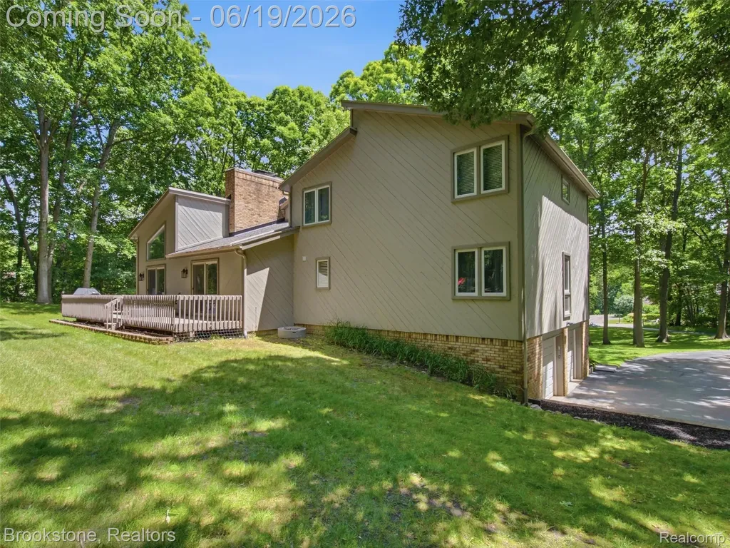 7450 Deerhill Drive Independence Charter Township MI 48346