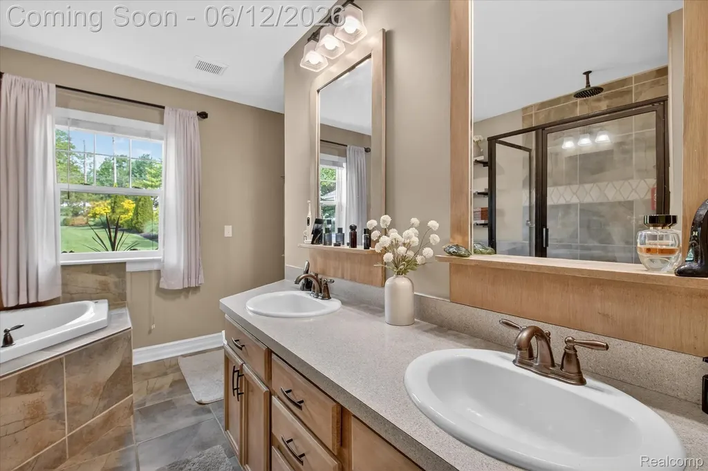 4628 Clinton Drive Independence Charter Township MI 48346