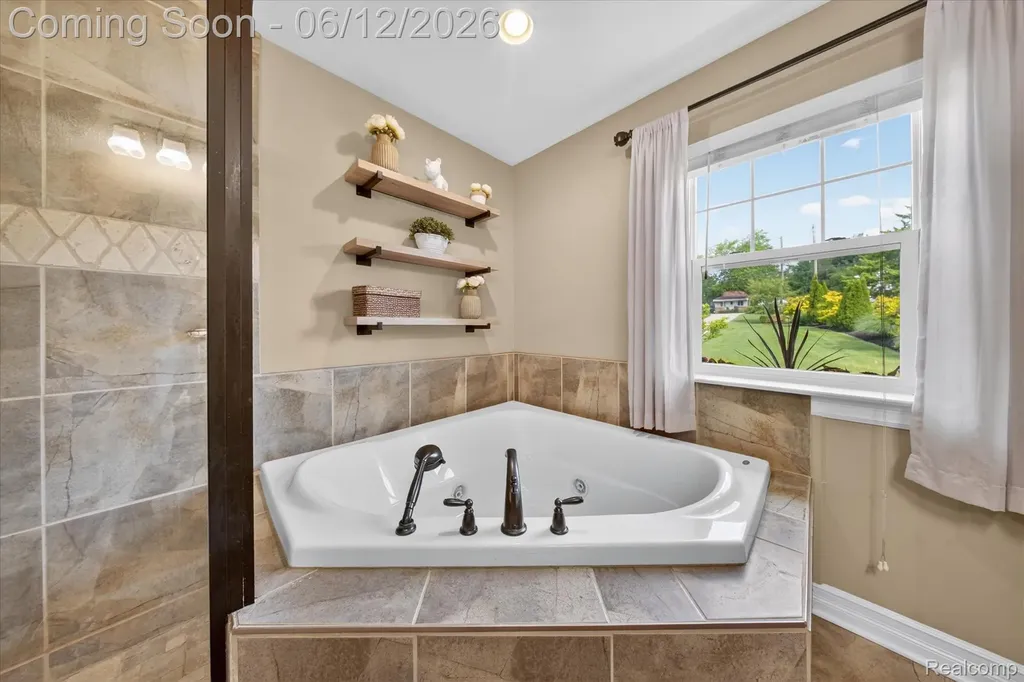 4628 Clinton Drive Independence Charter Township MI 48346