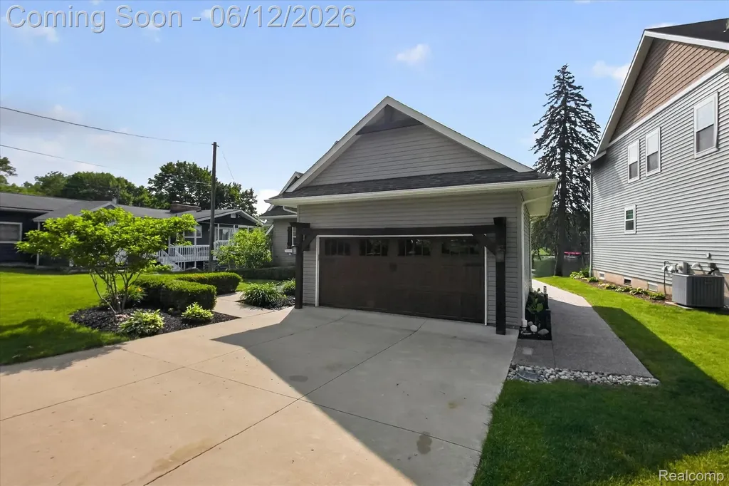 4628 Clinton Drive Independence Charter Township MI 48346