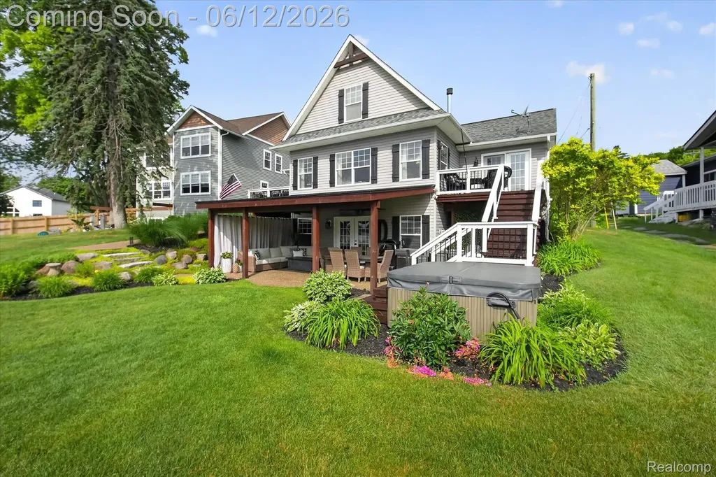 4628 Clinton Drive Independence Charter Township MI 48346