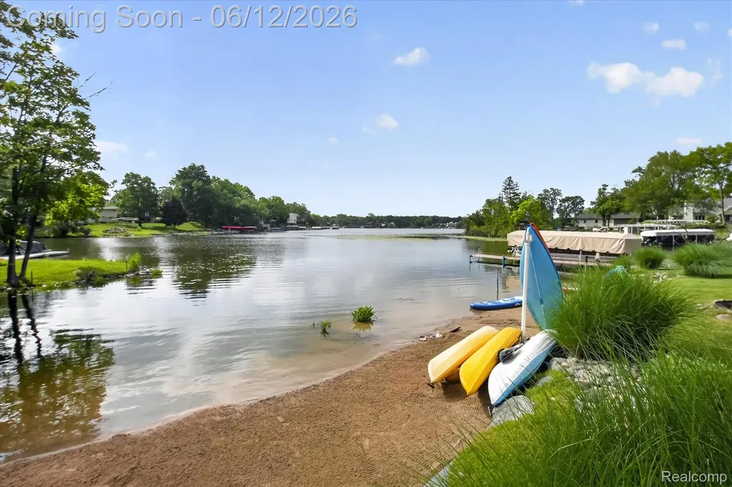 4628 Clinton Drive Independence Charter Township MI 48346