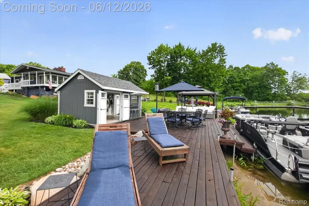 4628 Clinton Drive Independence Charter Township MI 48346