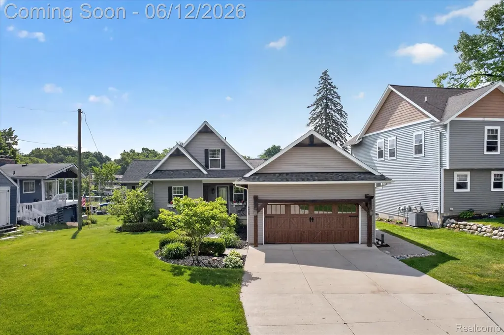 4628 Clinton Drive Independence Charter Township MI 48346