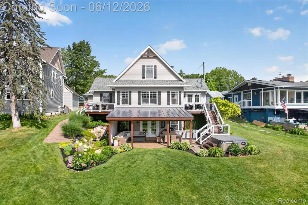 4628 Clinton Drive Independence Charter Township MI 48346