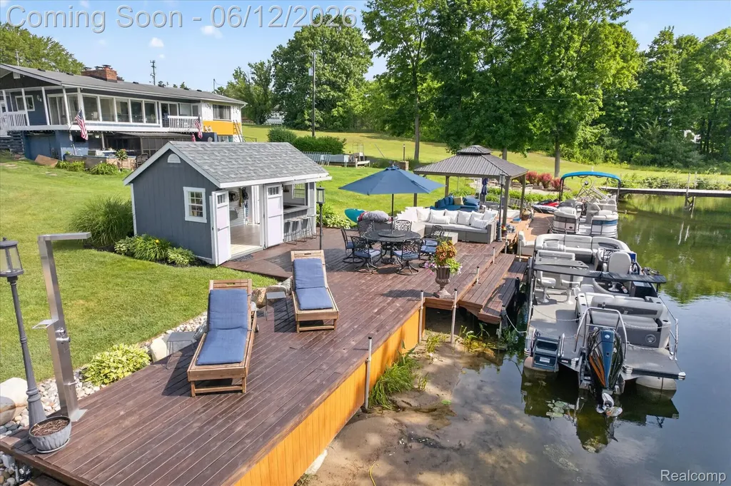 4628 Clinton Drive Independence Charter Township MI 48346