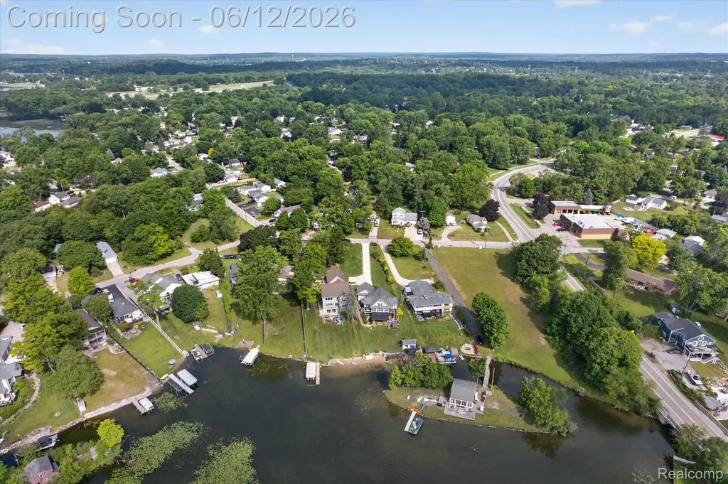 4628 Clinton Drive Independence Charter Township MI 48346