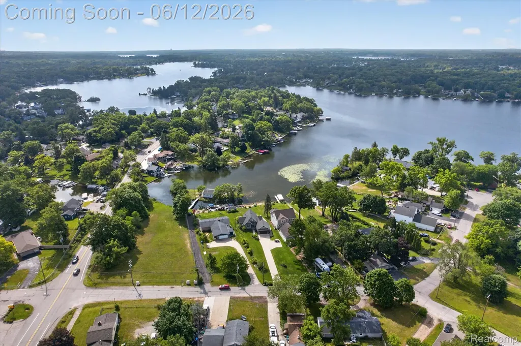 4628 Clinton Drive Independence Charter Township MI 48346