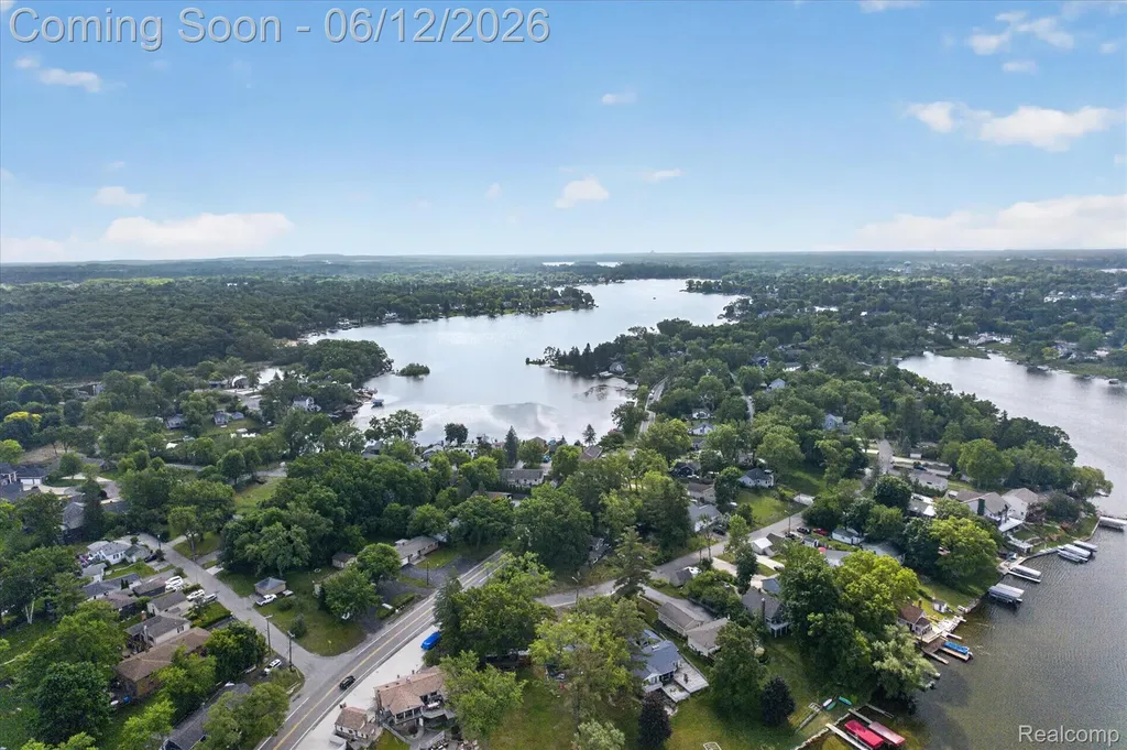 4628 Clinton Drive Independence Charter Township MI 48346