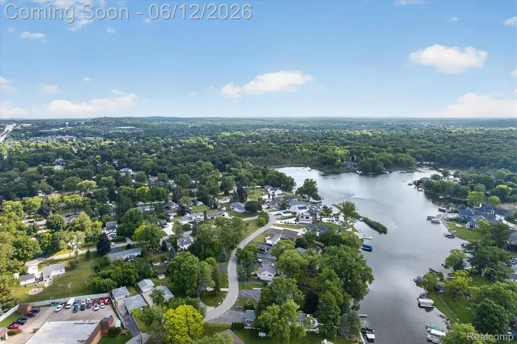 4628 Clinton Drive Independence Charter Township MI 48346
