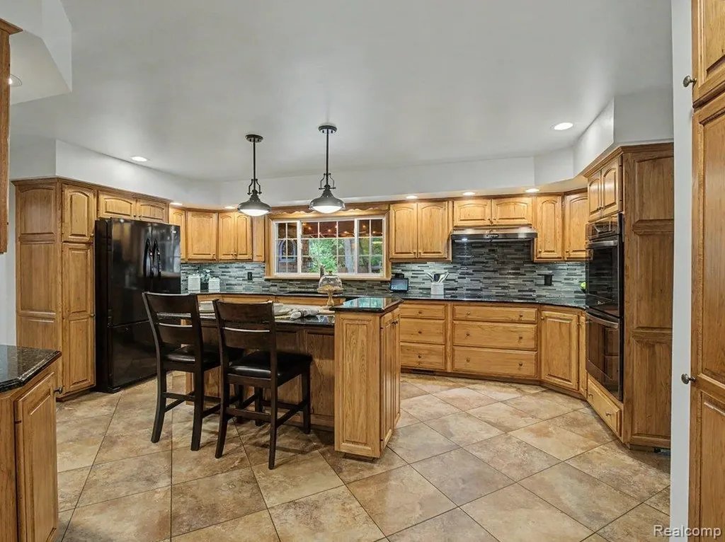 1010 Genesee Drive Royal Oak City MI 48073