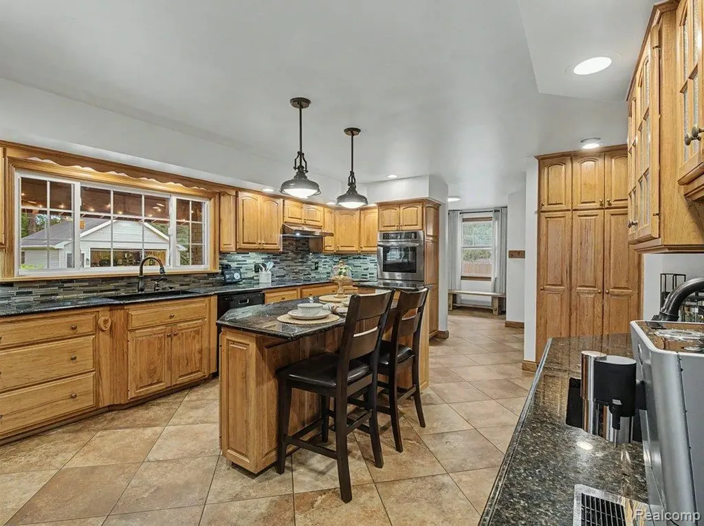 1010 Genesee Drive Royal Oak City MI 48073