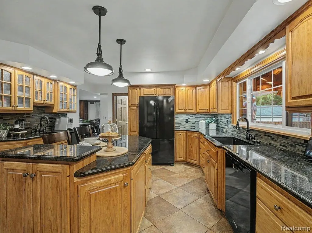 1010 Genesee Drive Royal Oak City MI 48073