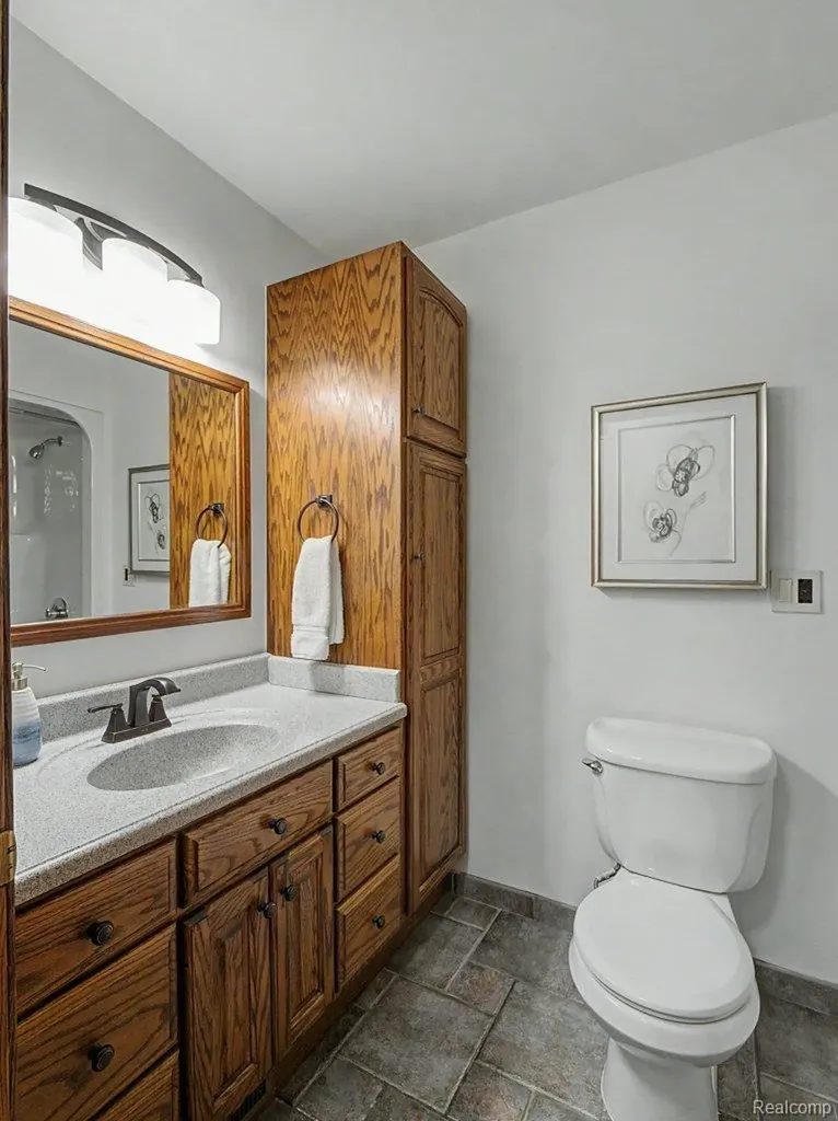1010 Genesee Drive Royal Oak City MI 48073