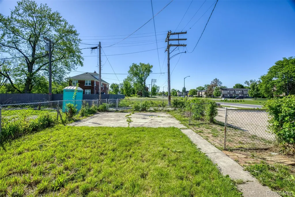1735 Clairmount Street Detroit City MI 48206