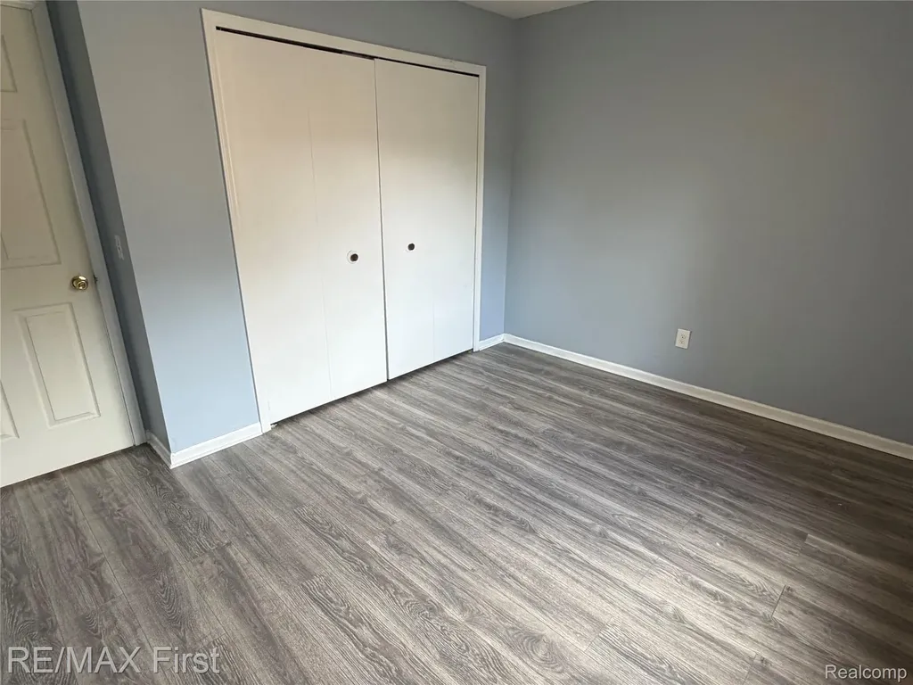 2830 Hessel Avenue Rochester Hills City MI 48307