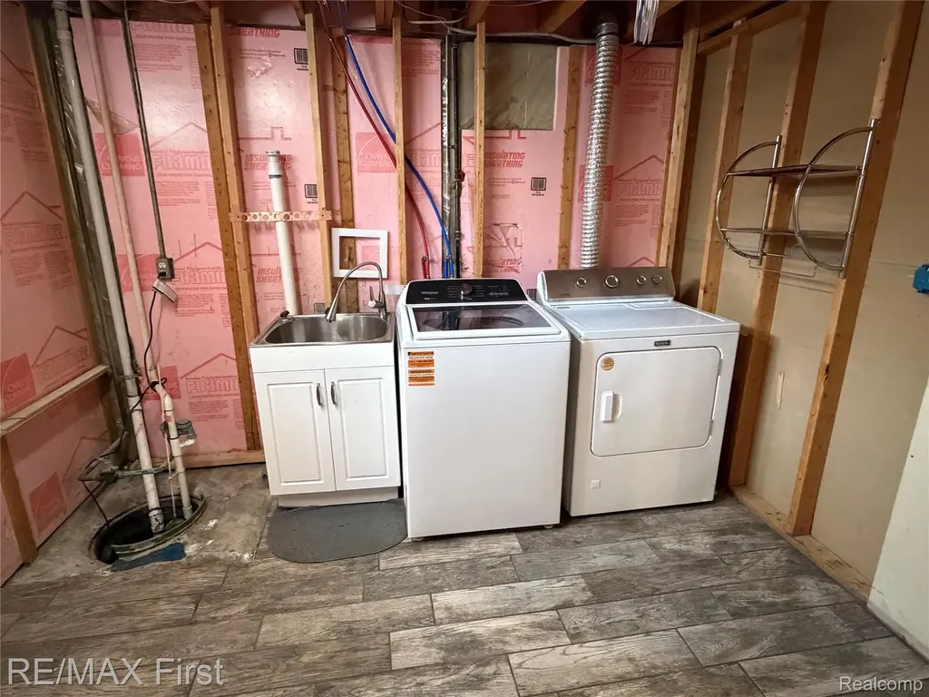 2830 Hessel Avenue Rochester Hills City MI 48307