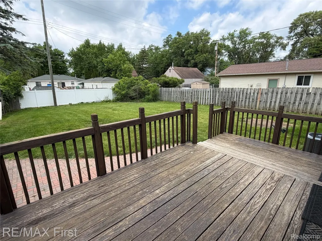 2830 Hessel Avenue Rochester Hills City MI 48307