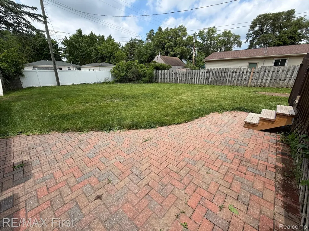 2830 Hessel Avenue Rochester Hills City MI 48307
