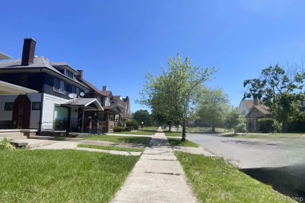 3246 Collingwood Street Detroit City MI 48206