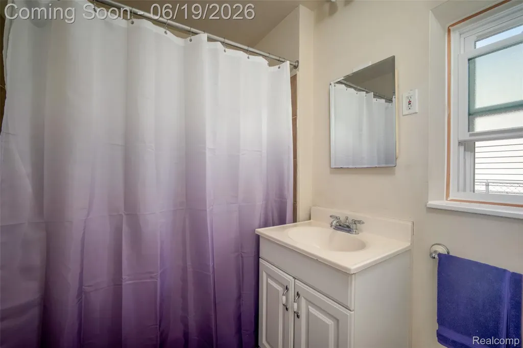 11 Leonore Street Mt. Clemens City MI 48043