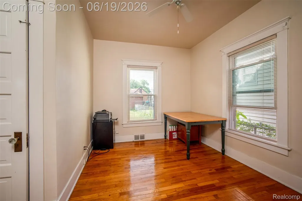 11 Leonore Street Mt. Clemens City MI 48043