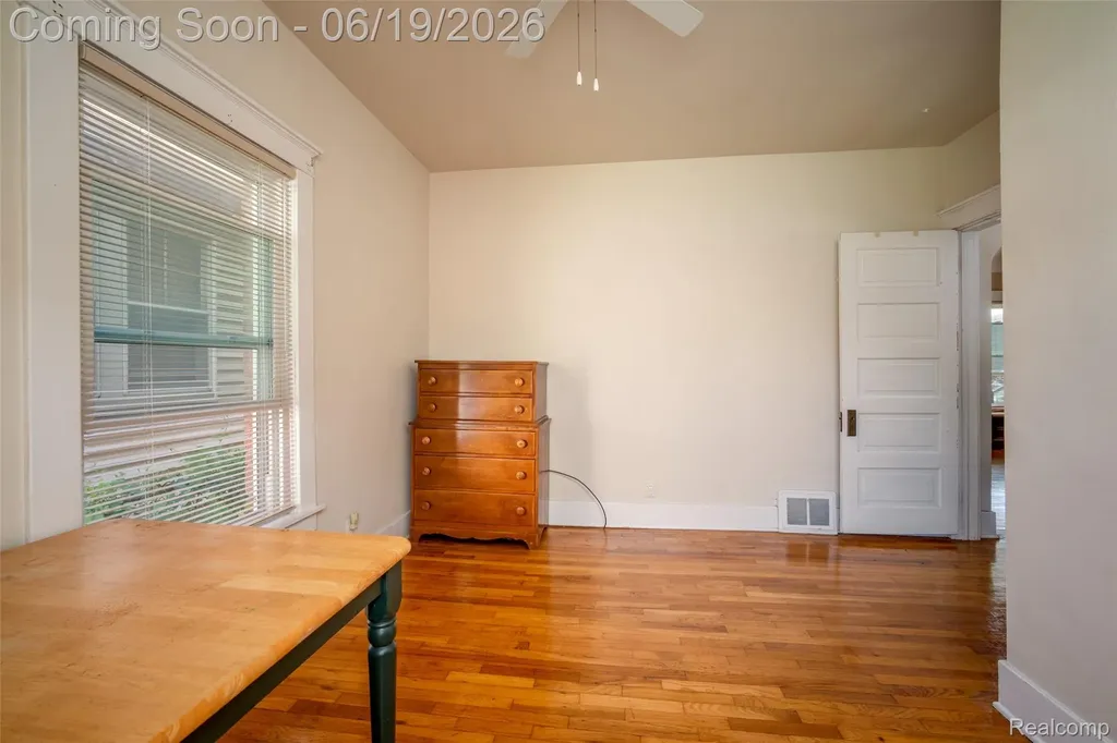 11 Leonore Street Mt. Clemens City MI 48043