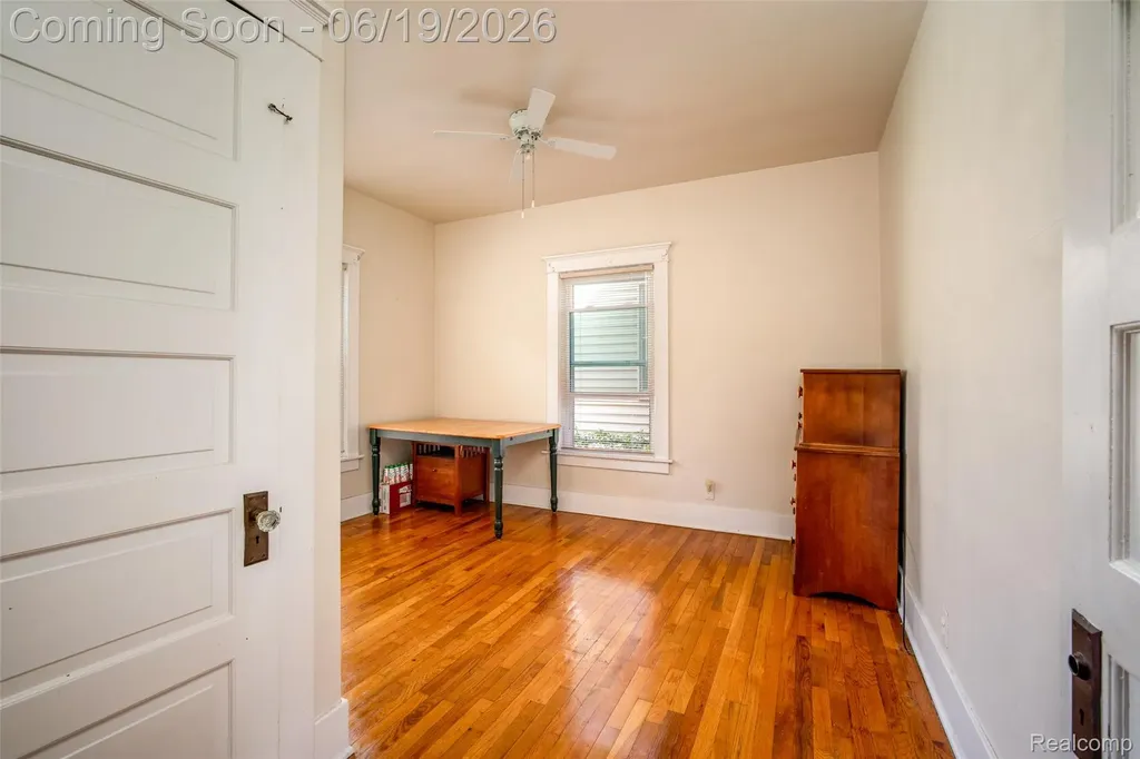 11 Leonore Street Mt. Clemens City MI 48043