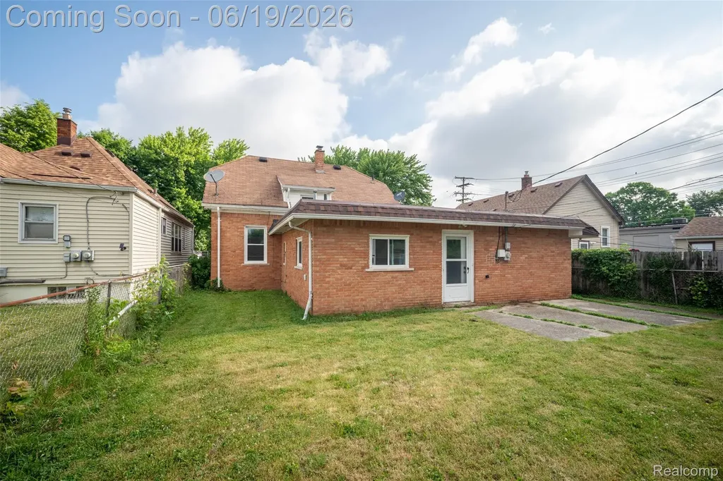 11 Leonore Street Mt. Clemens City MI 48043