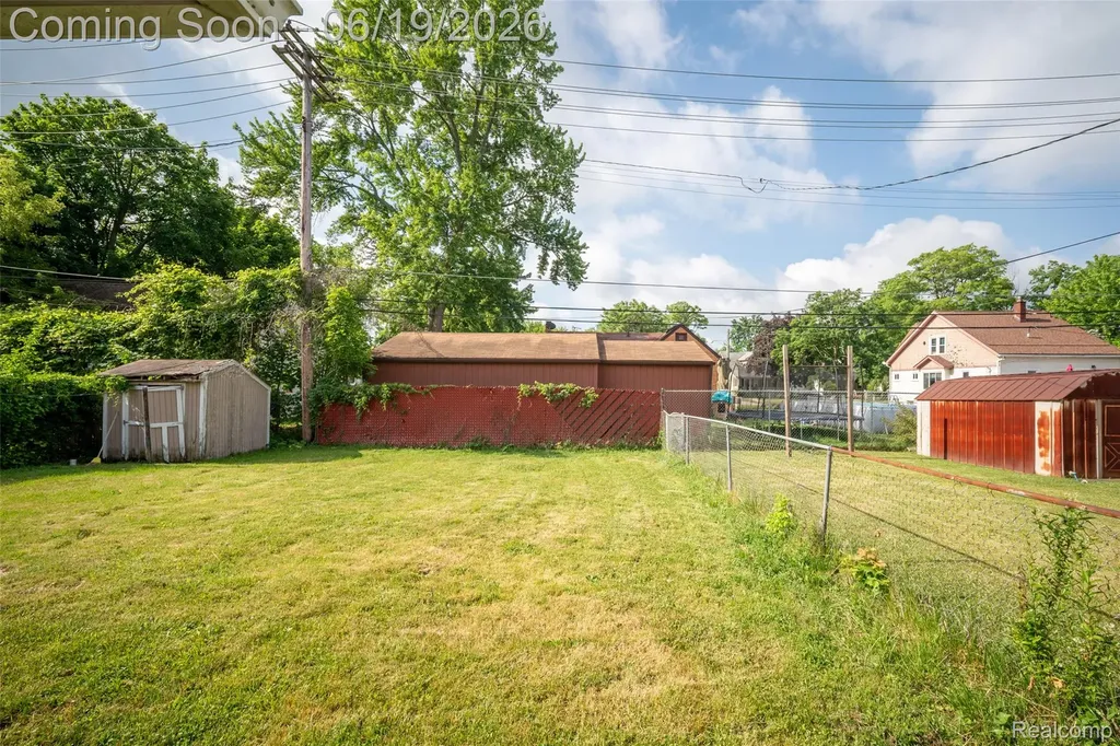 11 Leonore Street Mt. Clemens City MI 48043