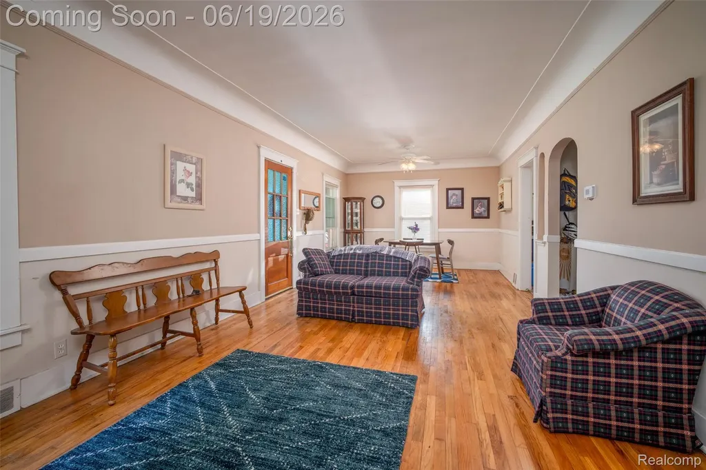 11 Leonore Street Mt. Clemens City MI 48043