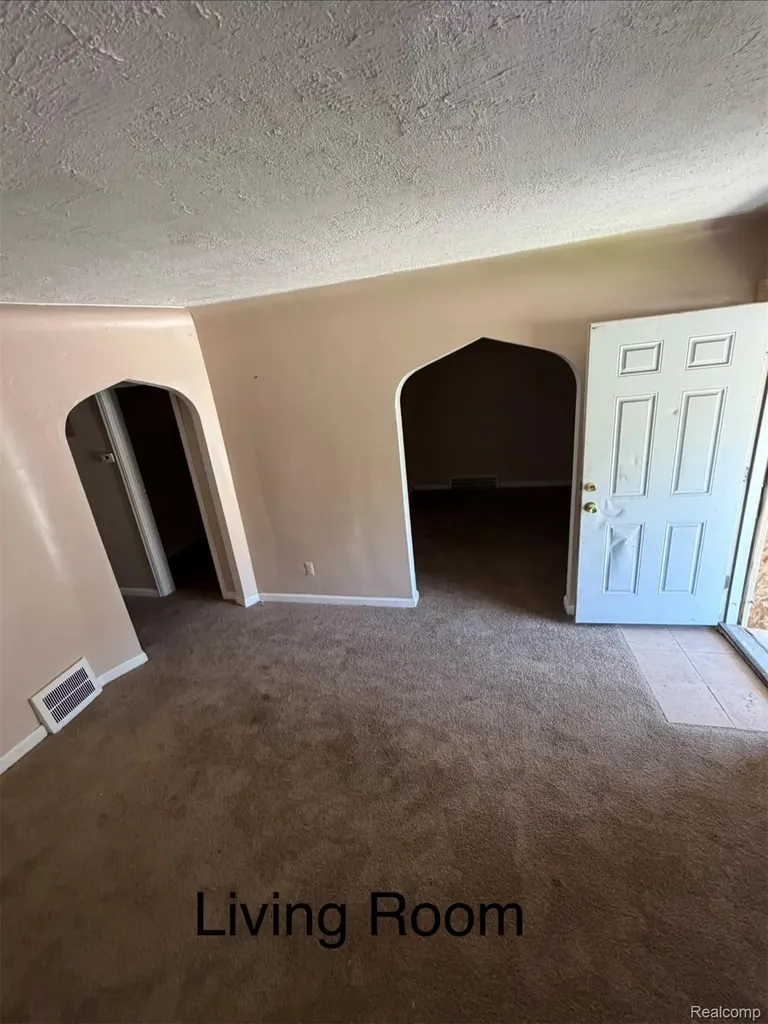 19326 Rogge Street Detroit City MI 48234