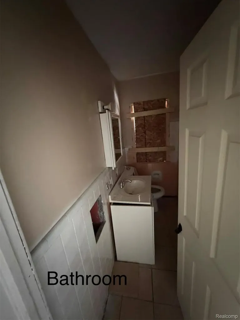 19326 Rogge Street Detroit City MI 48234