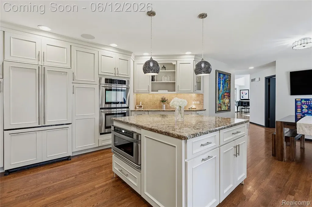 4057 Fox Lake Drive West Bloomfield Charter Township MI 48302