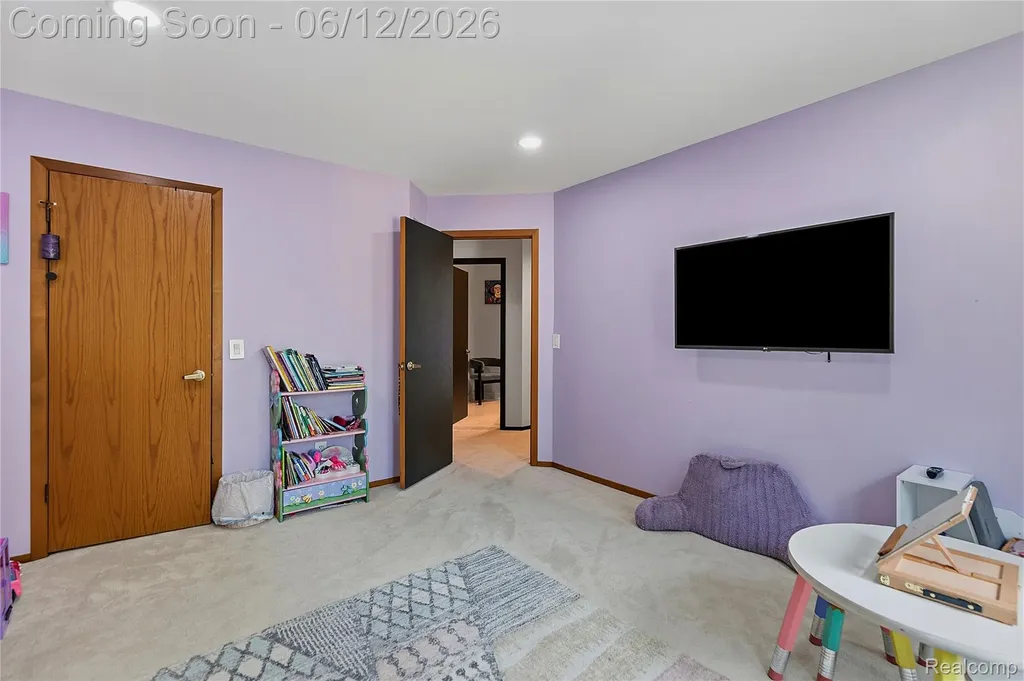 4057 Fox Lake Drive West Bloomfield Charter Township MI 48302