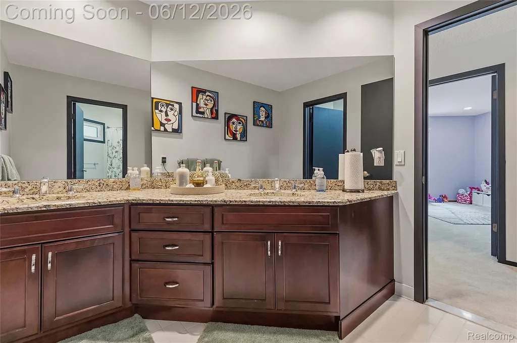 4057 Fox Lake Drive West Bloomfield Charter Township MI 48302