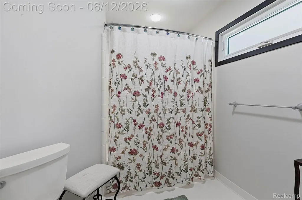 4057 Fox Lake Drive West Bloomfield Charter Township MI 48302