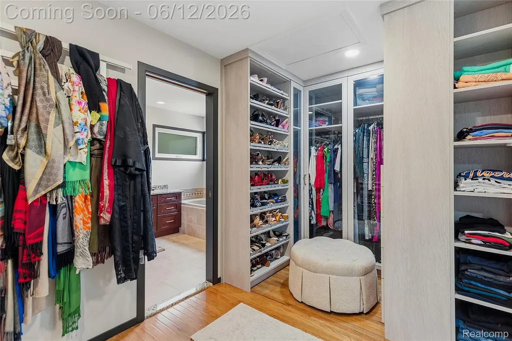 4057 Fox Lake Drive West Bloomfield Charter Township MI 48302