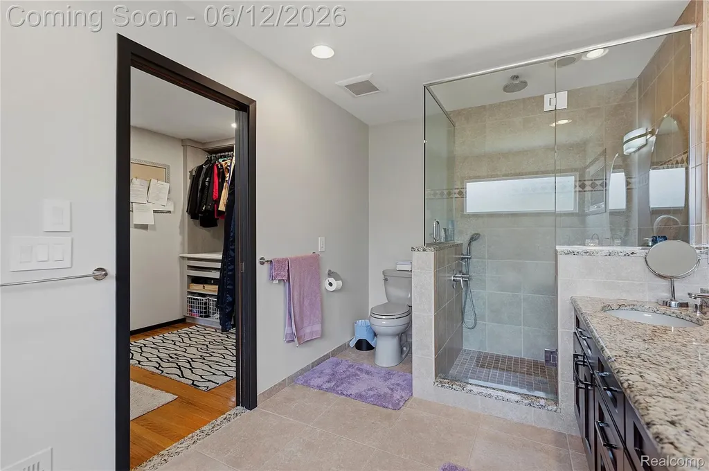 4057 Fox Lake Drive West Bloomfield Charter Township MI 48302