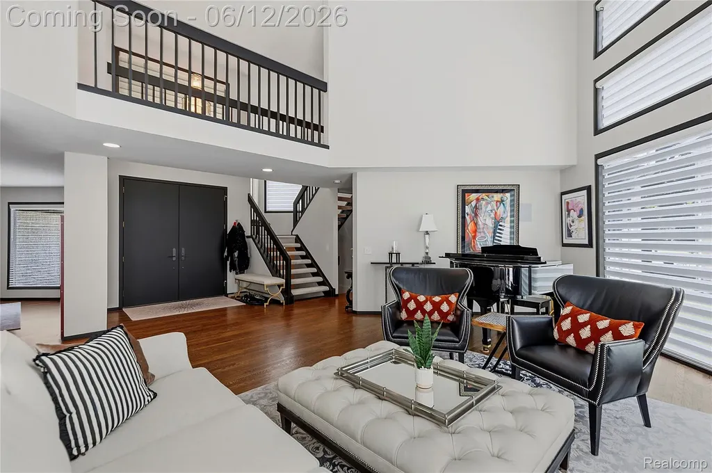4057 Fox Lake Drive West Bloomfield Charter Township MI 48302