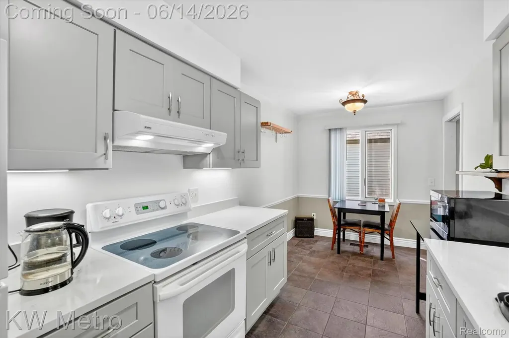 1420 Roxburgh Avenue East Lansing City MI 48823