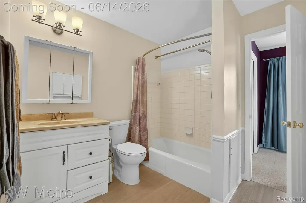 1420 Roxburgh Avenue East Lansing City MI 48823